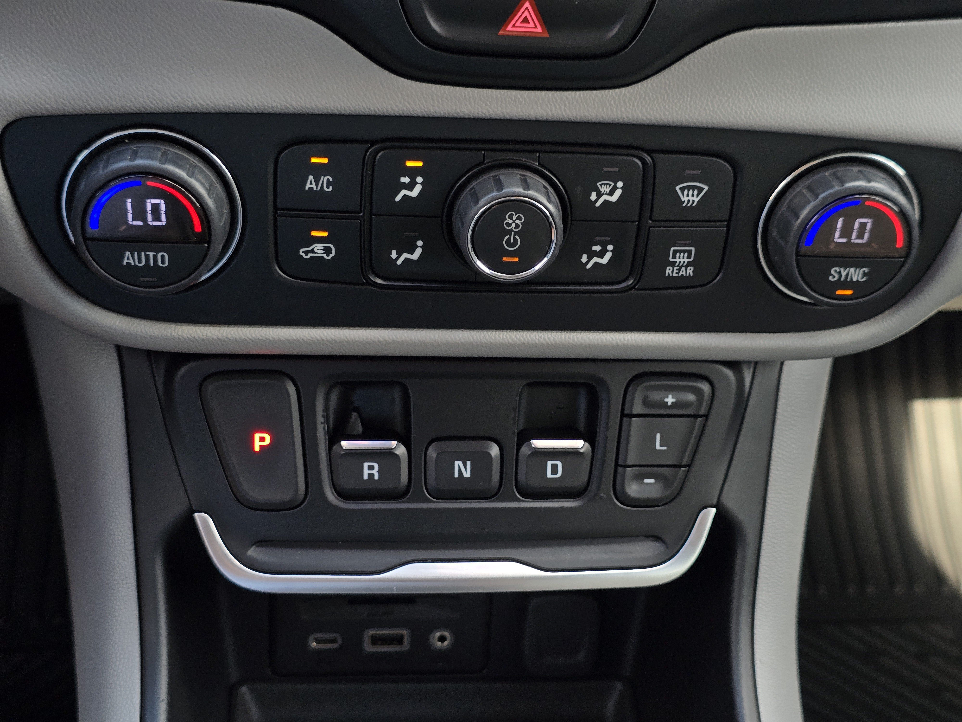 Used 2019 GMC Terrain SLT FWD image 22