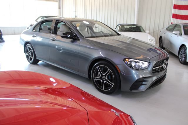 Used 2023 Mercedes-Benz E 450 4MATIC Sedan w/ Premium Package image 39