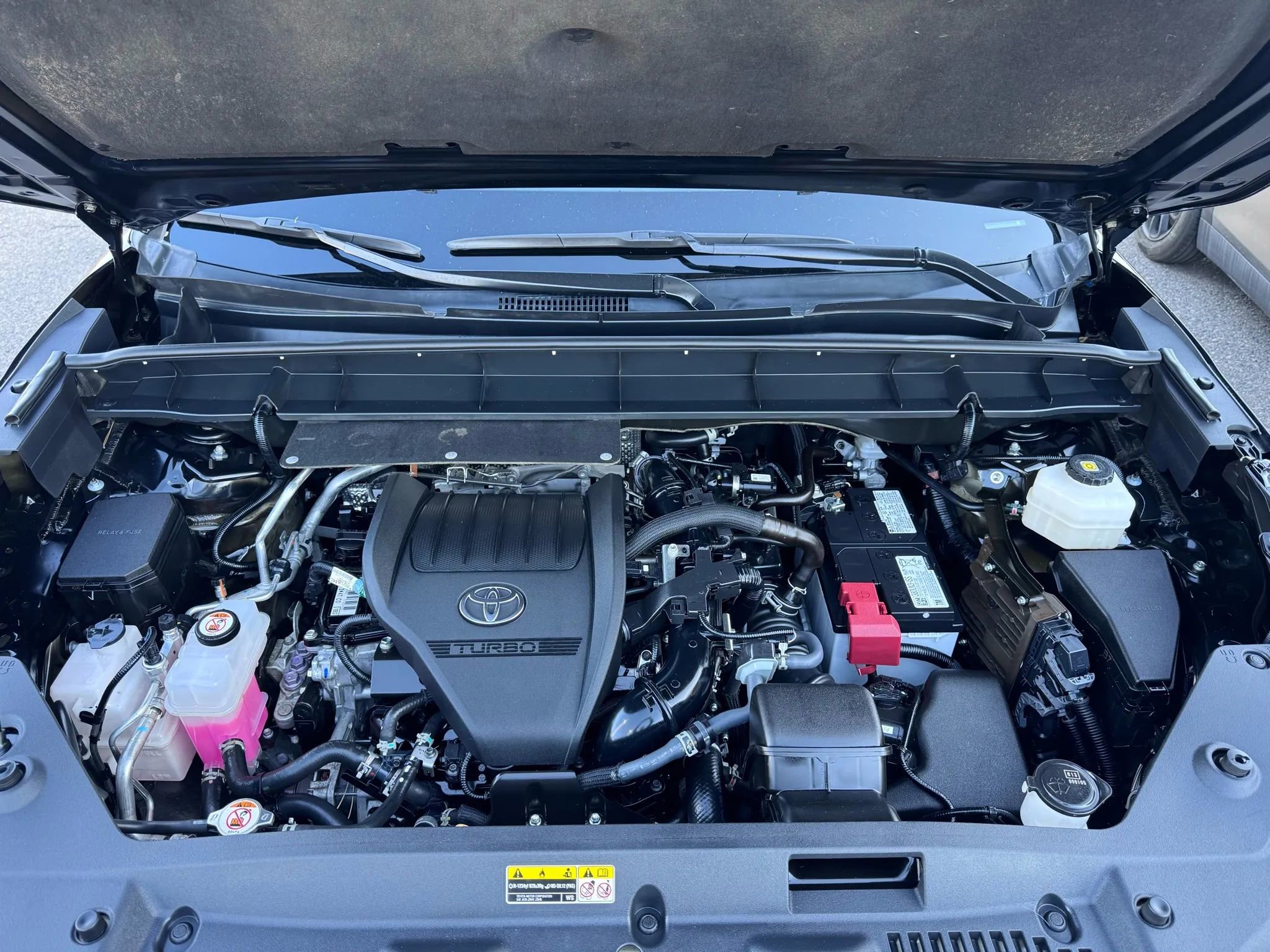 Used 2024 Toyota Highlander XLE image 49