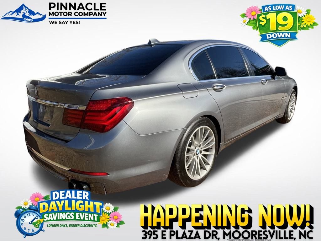 Used 2014 BMW 750Li 750Li w/ Executive Package image 4