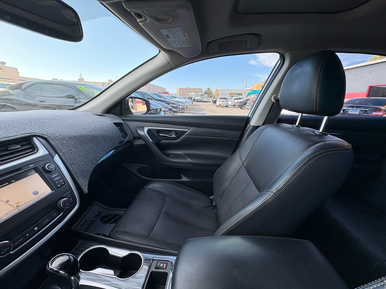 Used 2017 Nissan Altima 3.5 SL w/ 3.5SL Technology Package FWD image 15