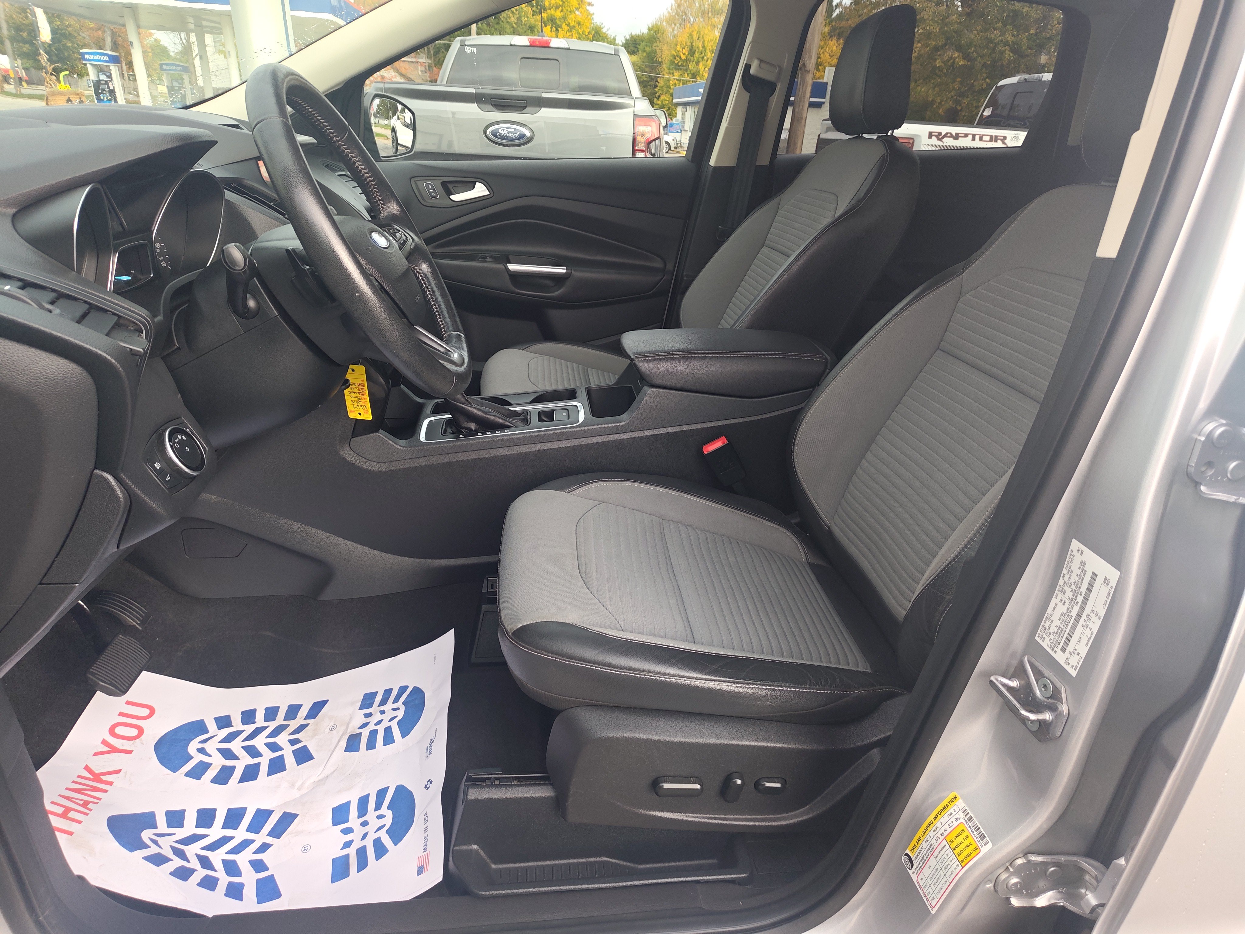 Used 2018 Ford Escape SE w/ SE Sport Appearance Package AWD/4WD image 12