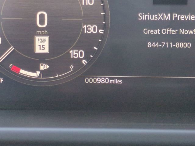 Used 2025 Land Rover Defender 110 X image 32