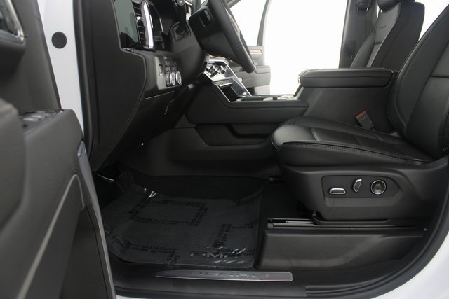 New 2026 GMC Sierra 3500 Denali w/ Denali Reserve Package image 21