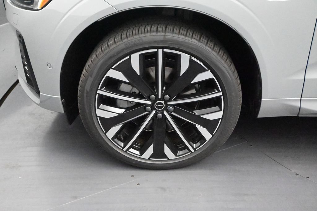 New 2026 Volvo XC60 T8 Ultra w/ Protection Package Premier AWD/4WD image 9