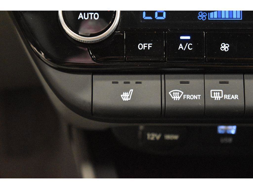 New 2025 Hyundai Elantra SEL image 75