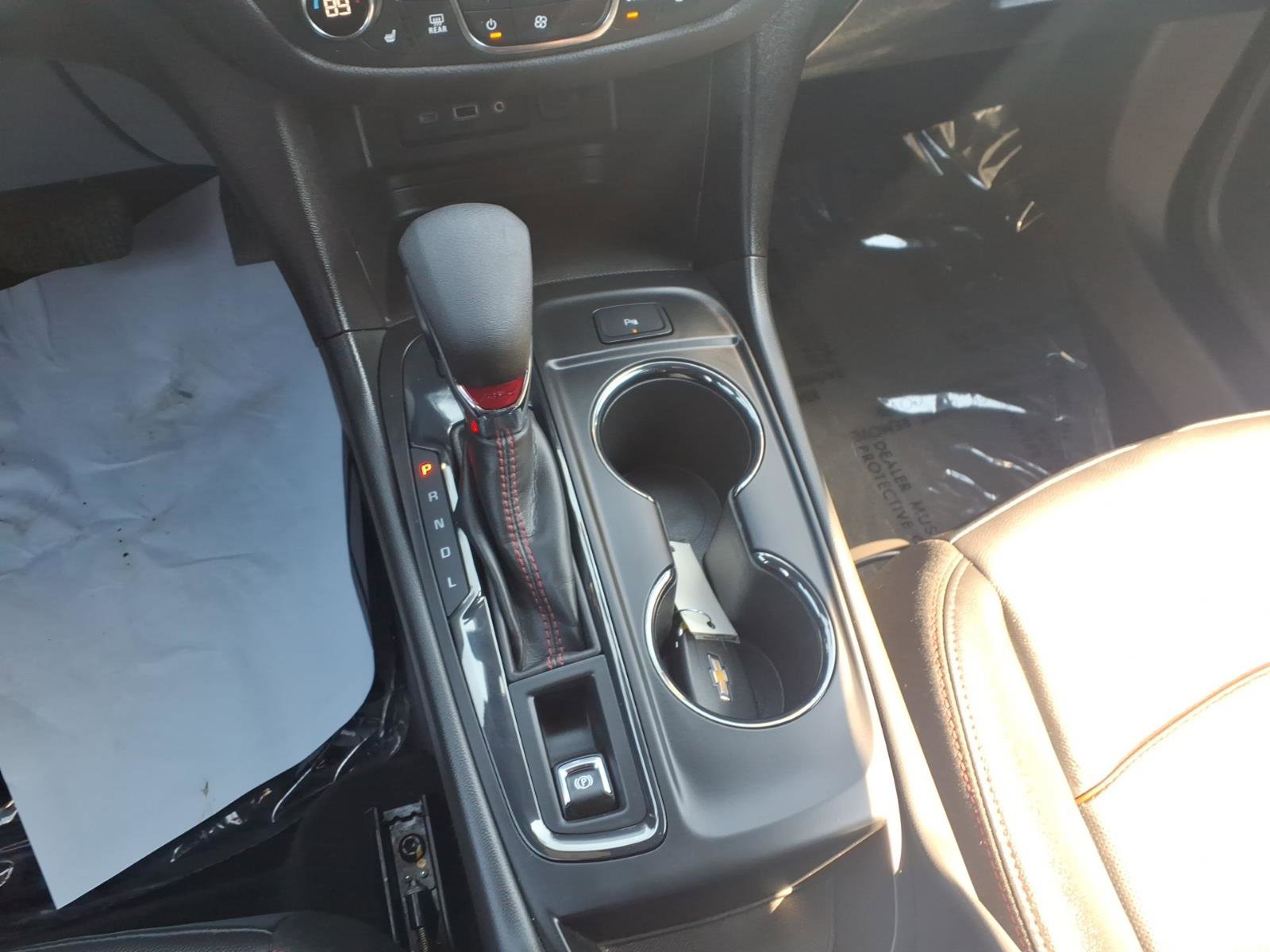 Used 2023 Chevrolet Equinox RS w/ RS Leather Package image 18