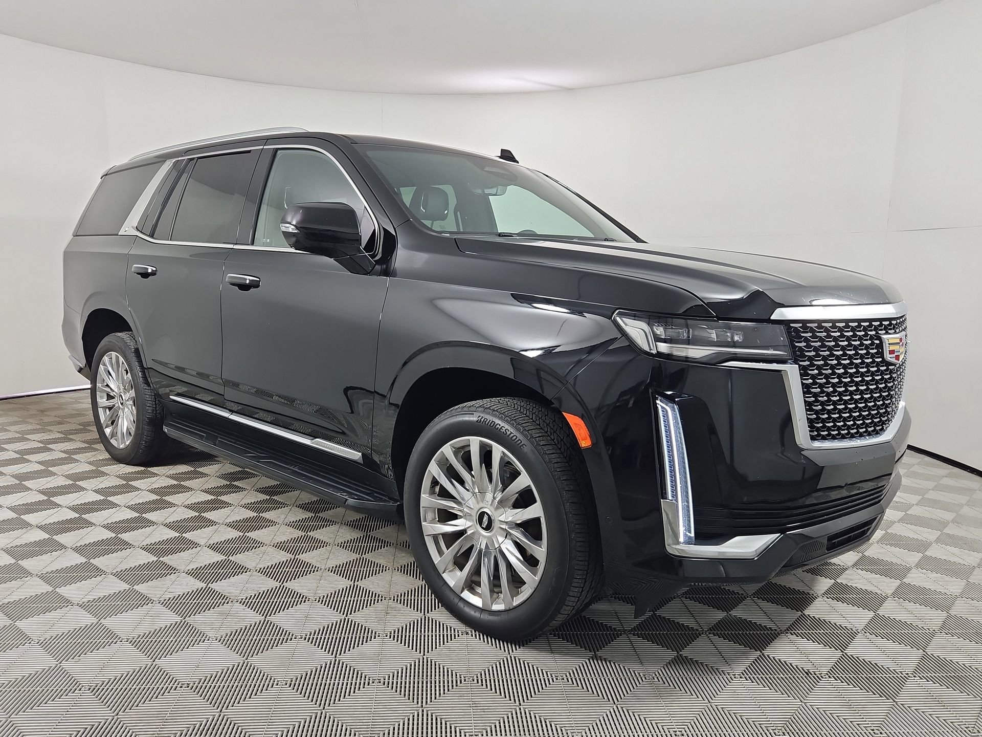 Used 2023 Cadillac Escalade Premium Luxury AWD/4WD image 1