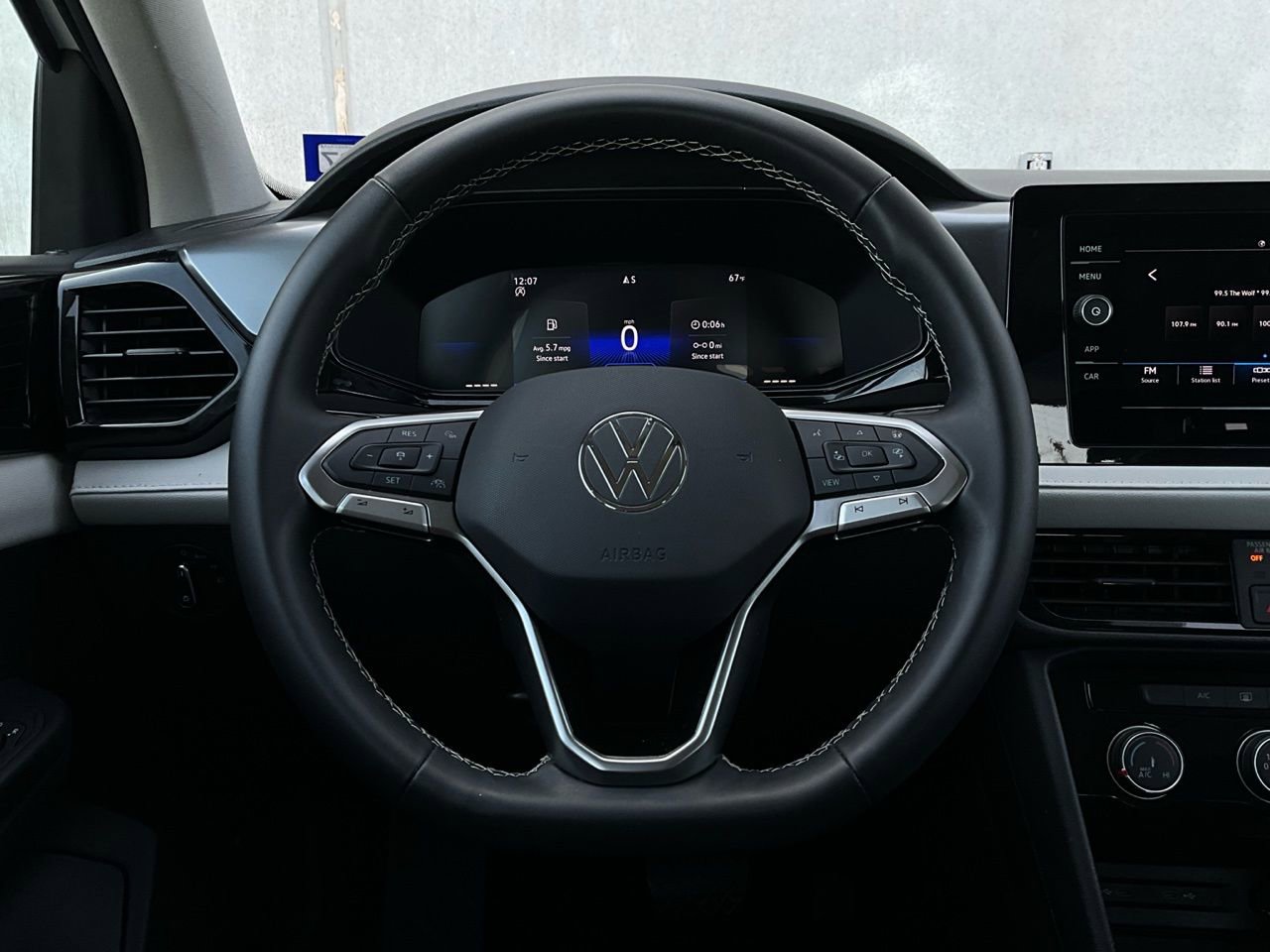 Used 2025 Volkswagen Taos S image 29