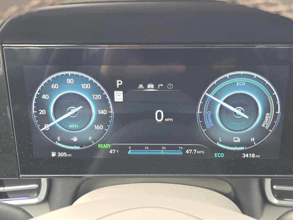 Used 2025 Hyundai Elantra SEL image 12