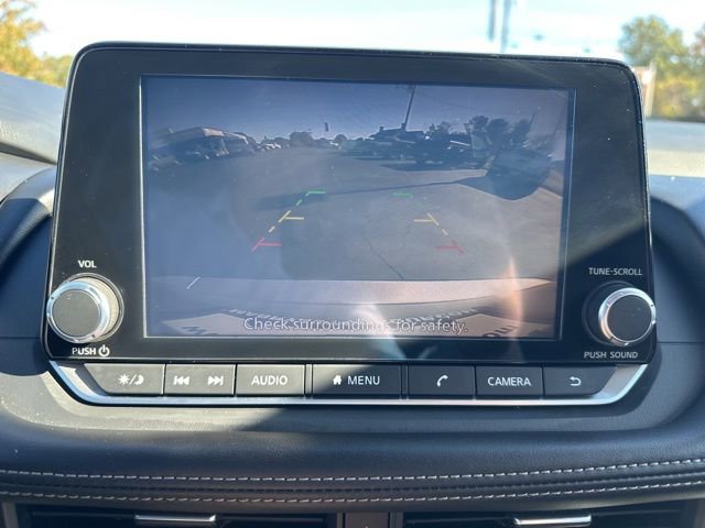 Used 2024 Nissan Rogue SV image 28