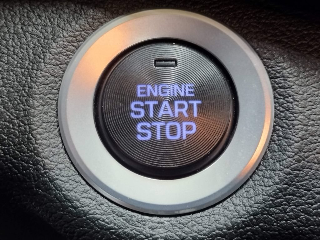 Used 2018 Hyundai Elantra Sport w/ Sport Premium Package 03 FWD image 31