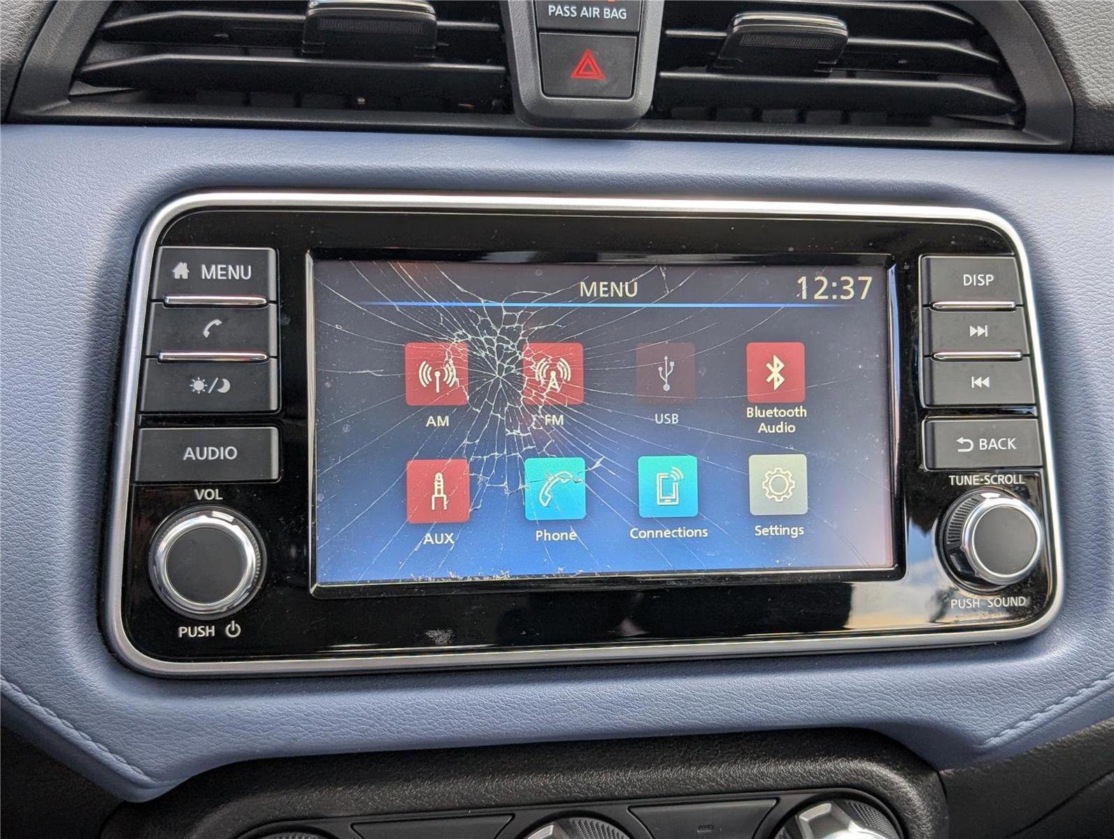 Used 2024 Nissan Versa SV w/ Trunk Package image 24