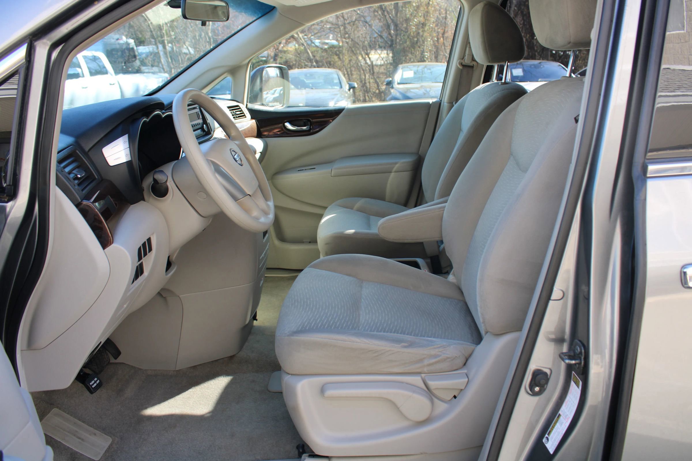 Used 2015 Nissan Quest S image 20