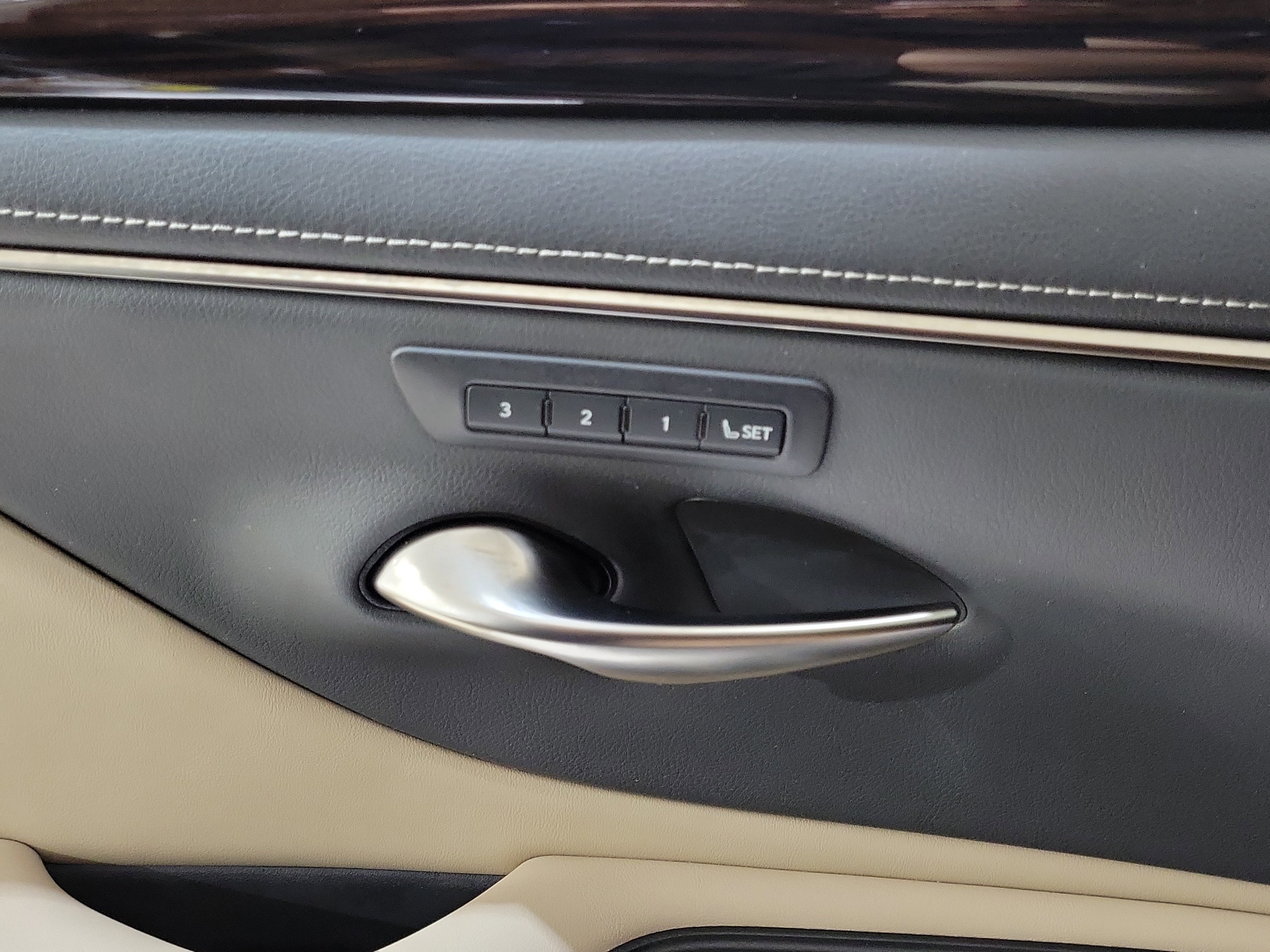 Used 2021 Lexus ES 350 w/ Premium Package image 30