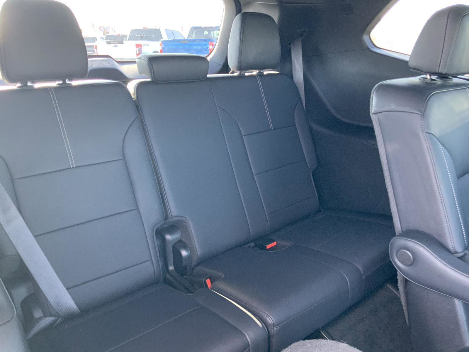 Used 2024 GMC Acadia Elevation image 54