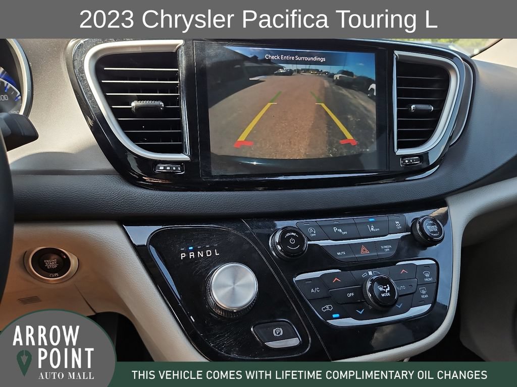 Used 2023 Chrysler Pacifica Touring-L FWD image 24