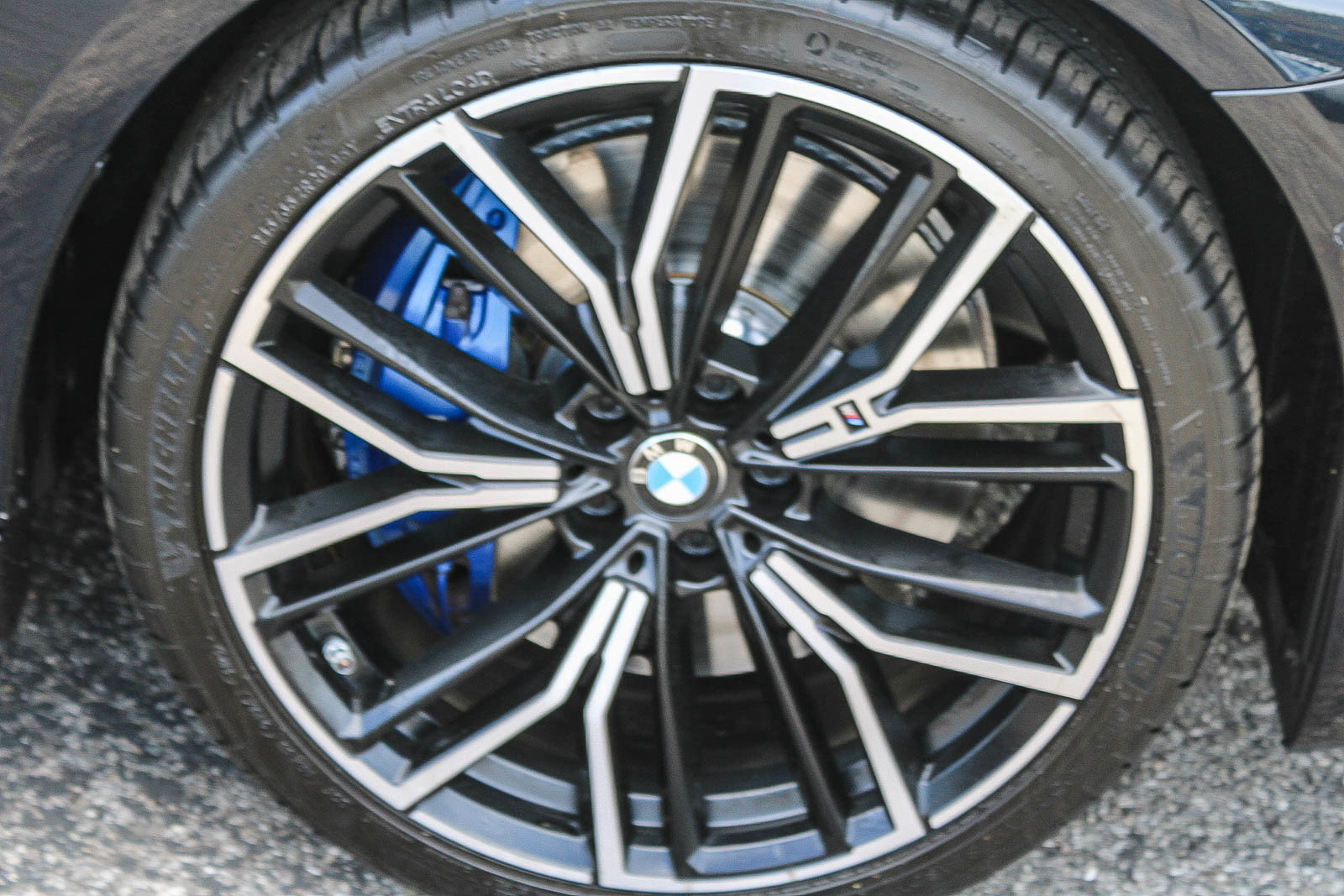 Used 2022 BMW M550i xDrive image 10