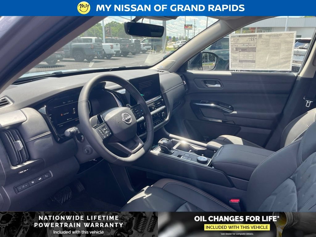 New 2026 Nissan Pathfinder Platinum AWD/4WD image 14