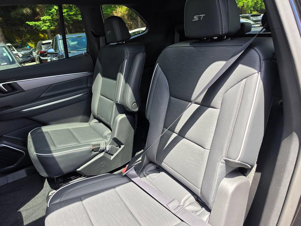 New 2026 Buick Enclave Sport Touring w/ Power Package AWD/4WD image 18