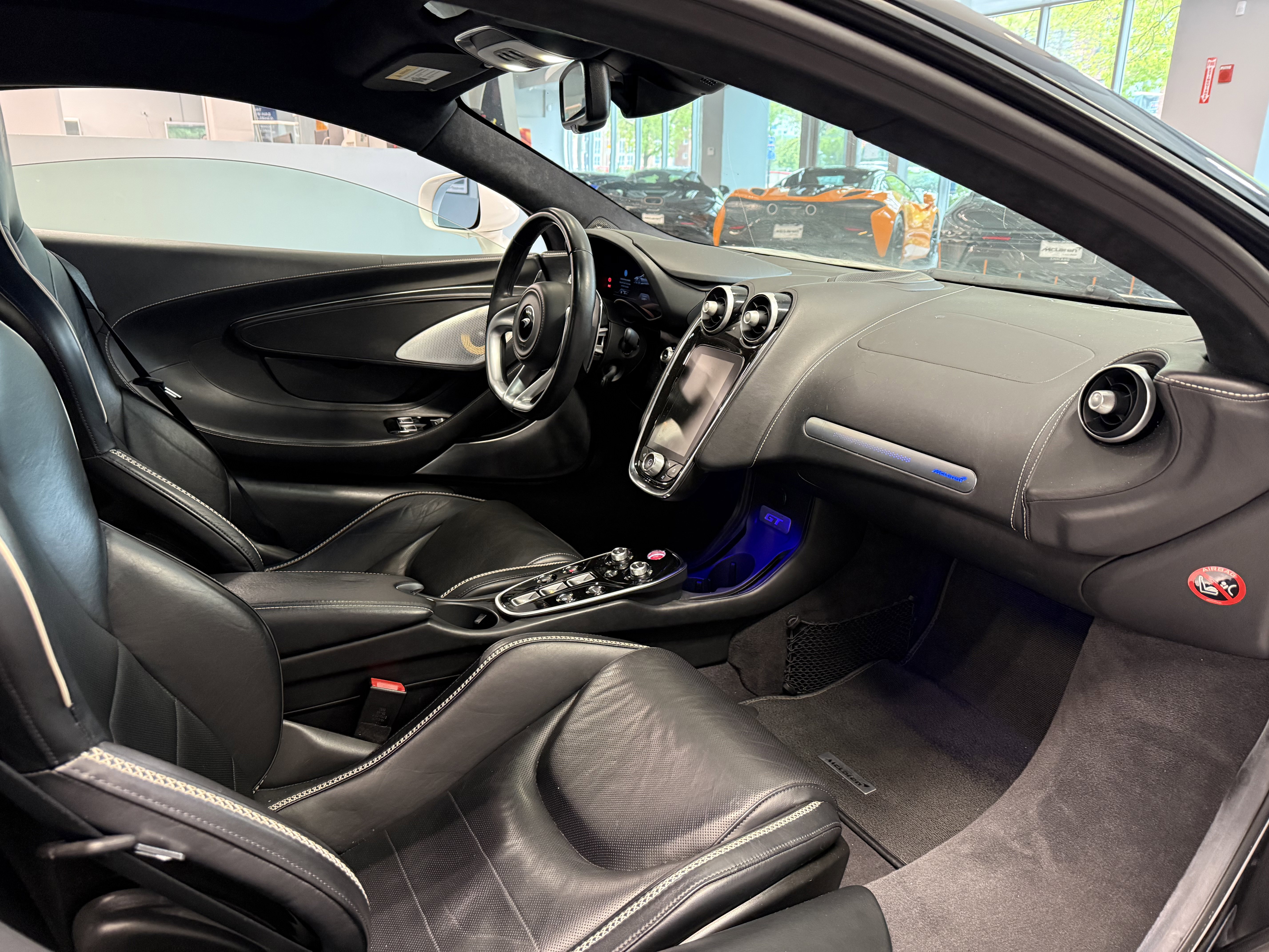 Used 2023 McLaren GT RWD image 10