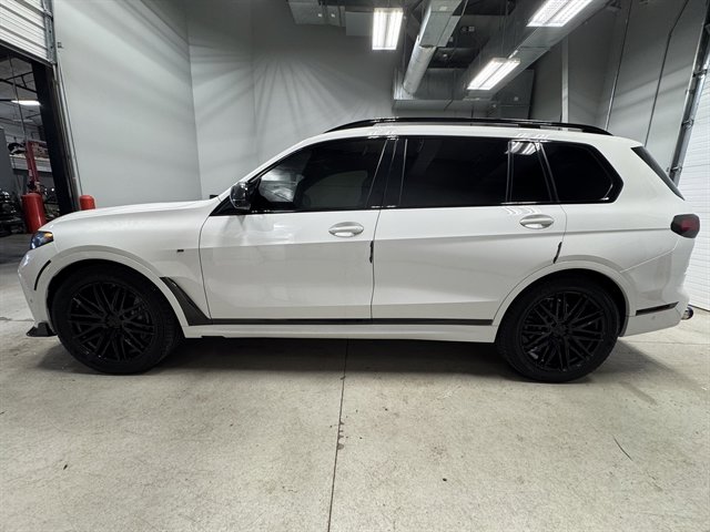 Used 2020 BMW X7 xDrive40i w/ M Sport Package image 4