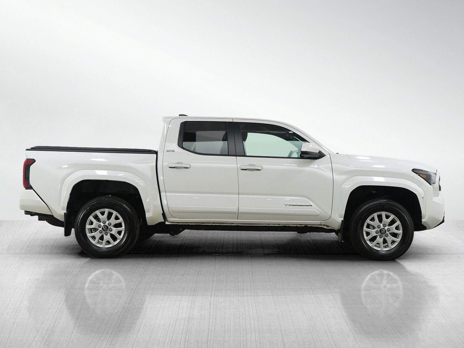 Used 2024 Toyota Tacoma SR5 image 7