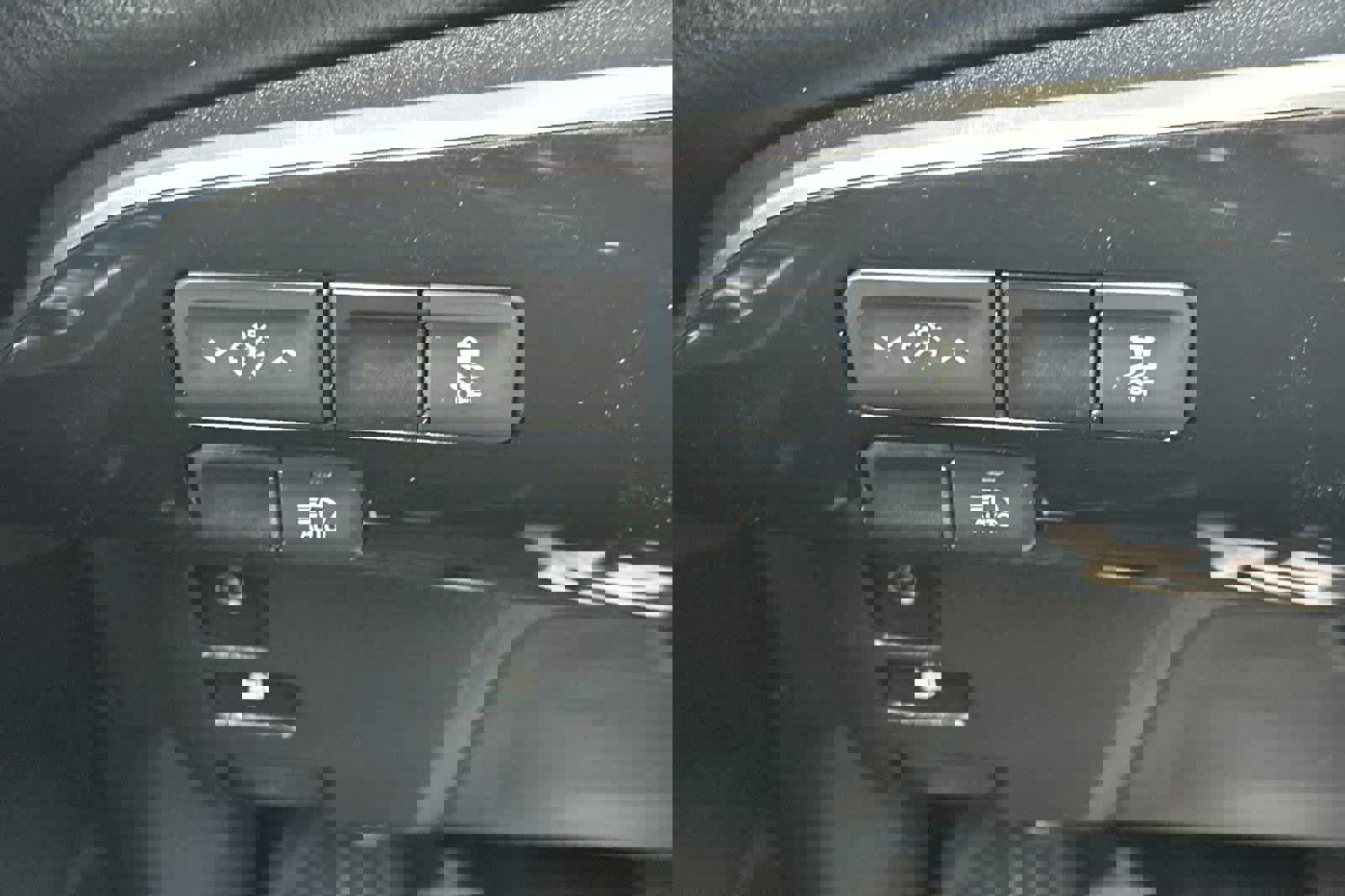 Used 2017 Toyota Prius Prime Premium image 31