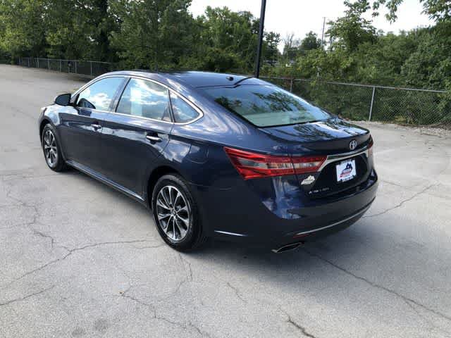 Used 2016 Toyota Avalon XLE Premium FWD image 4