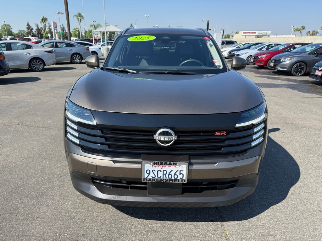 Used 2025 Nissan Kicks SR image 2