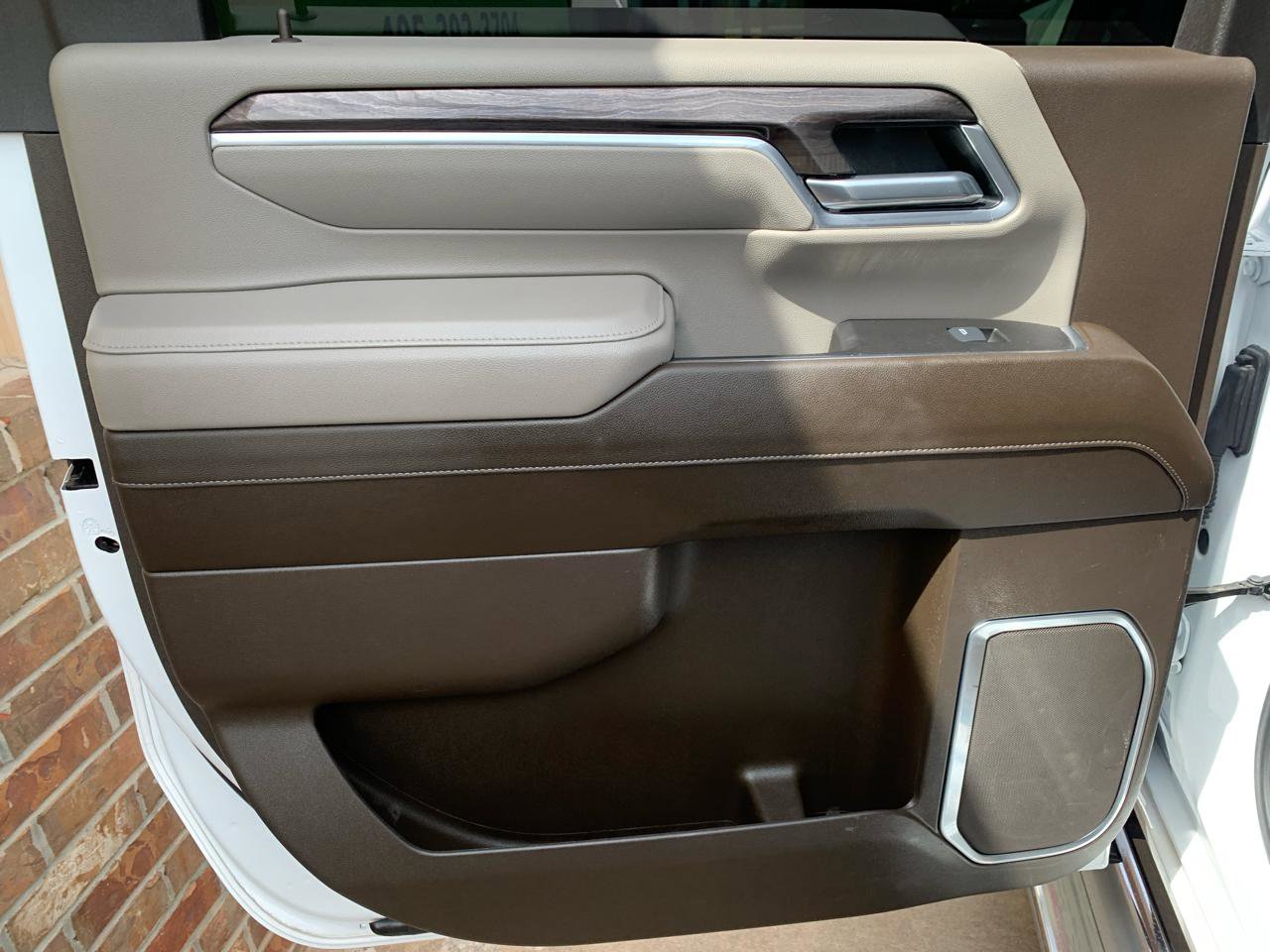 Used 2025 Chevrolet Silverado 2500 LTZ w/ LTZ Convenience Package image 19