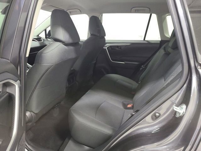 Used 2024 Toyota RAV4 LE AWD/4WD image 18