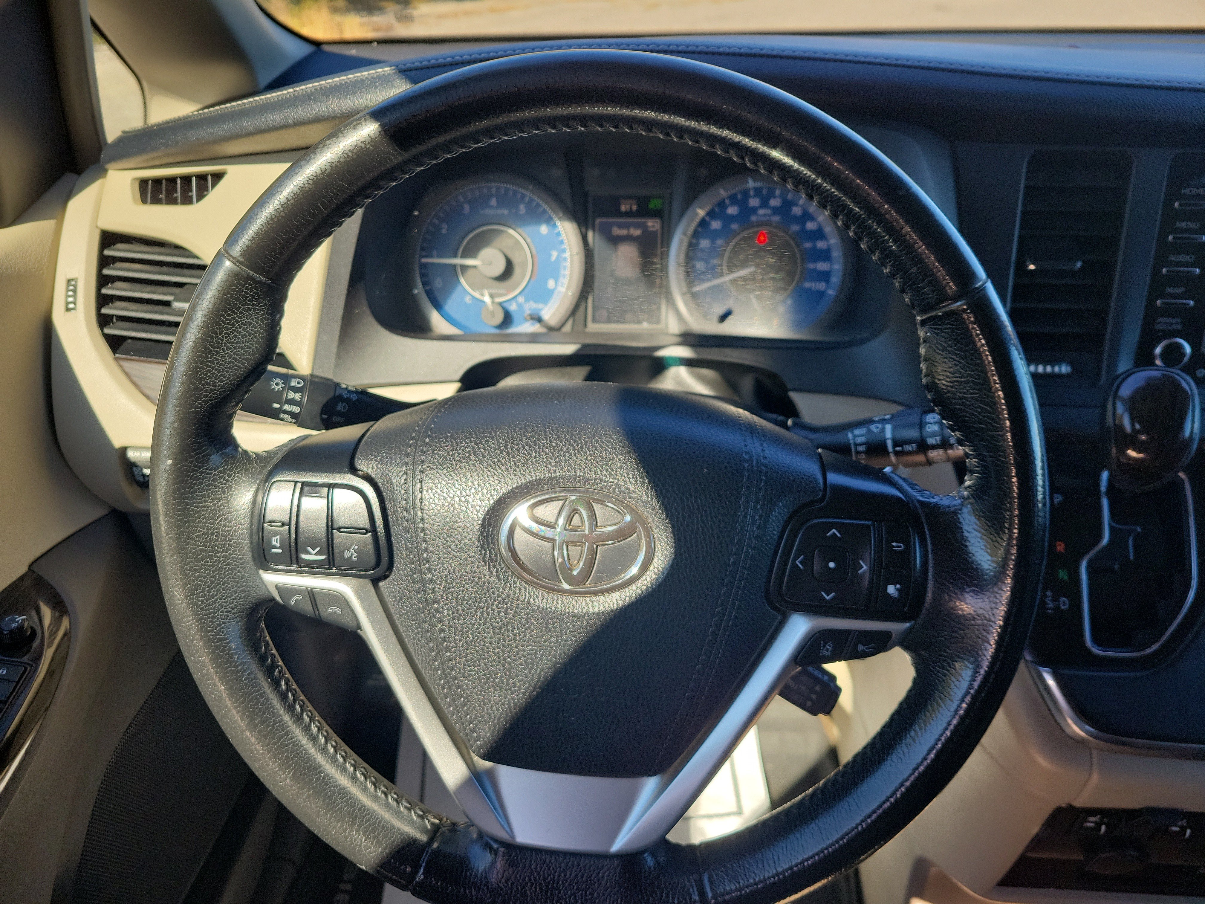 Used 2019 Toyota Sienna XLE Premium w/ Carpet Mat Package AWD/4WD image 21