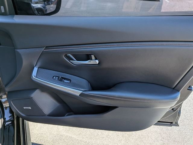 Used 2021 Nissan Sentra SR w/ SR Premium Package FWD image 27