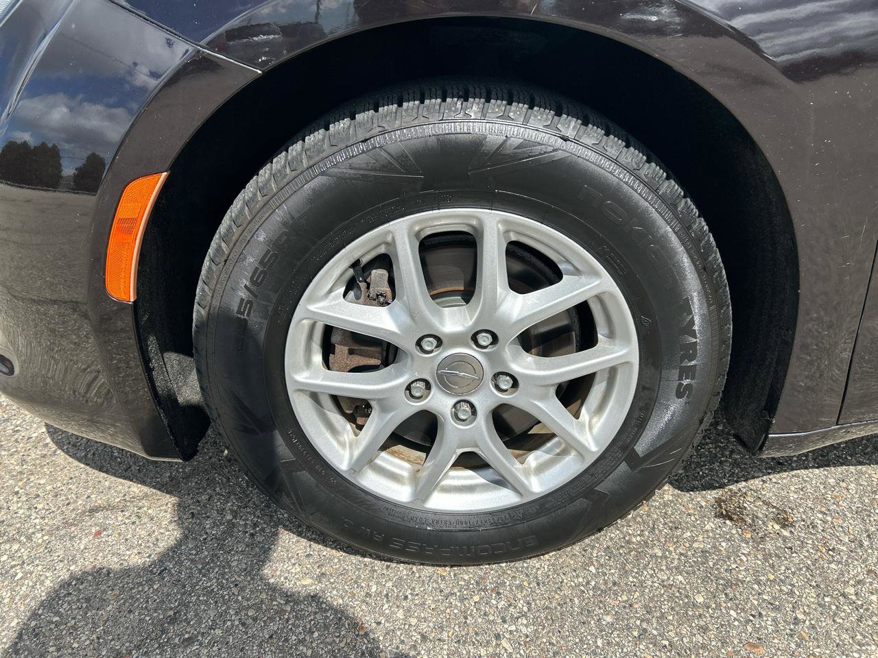 Used 2017 Chrysler Pacifica Touring FWD image 33