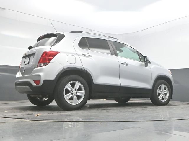 Used 2019 Chevrolet Trax LT w/ LT Convenience Package image 32