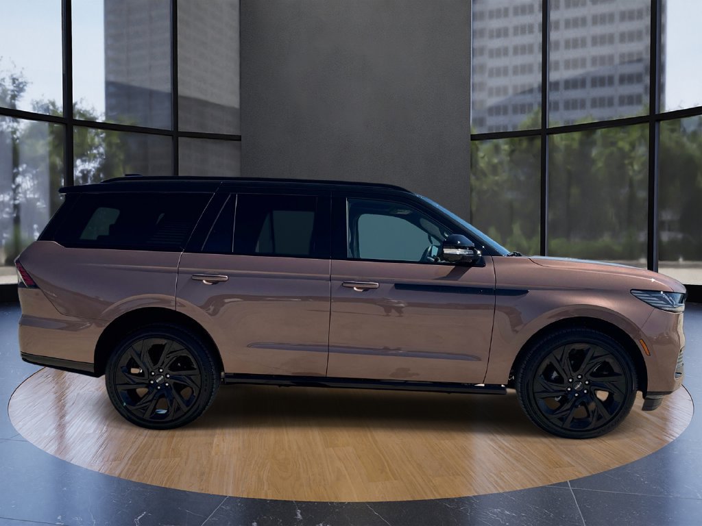 Used 2026 Lincoln Navigator Black Label AWD/4WD image 2