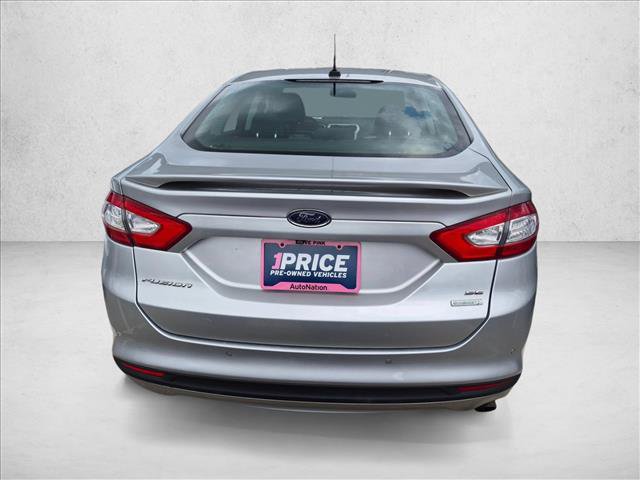 Used 2015 Ford Fusion SE FWD image 5