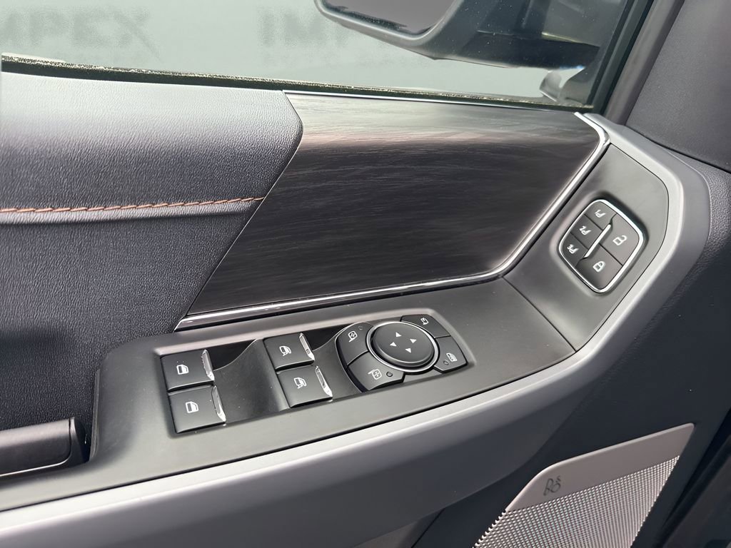 Used 2025 Ford F150 Lightning Lariat AWD/4WD image 29