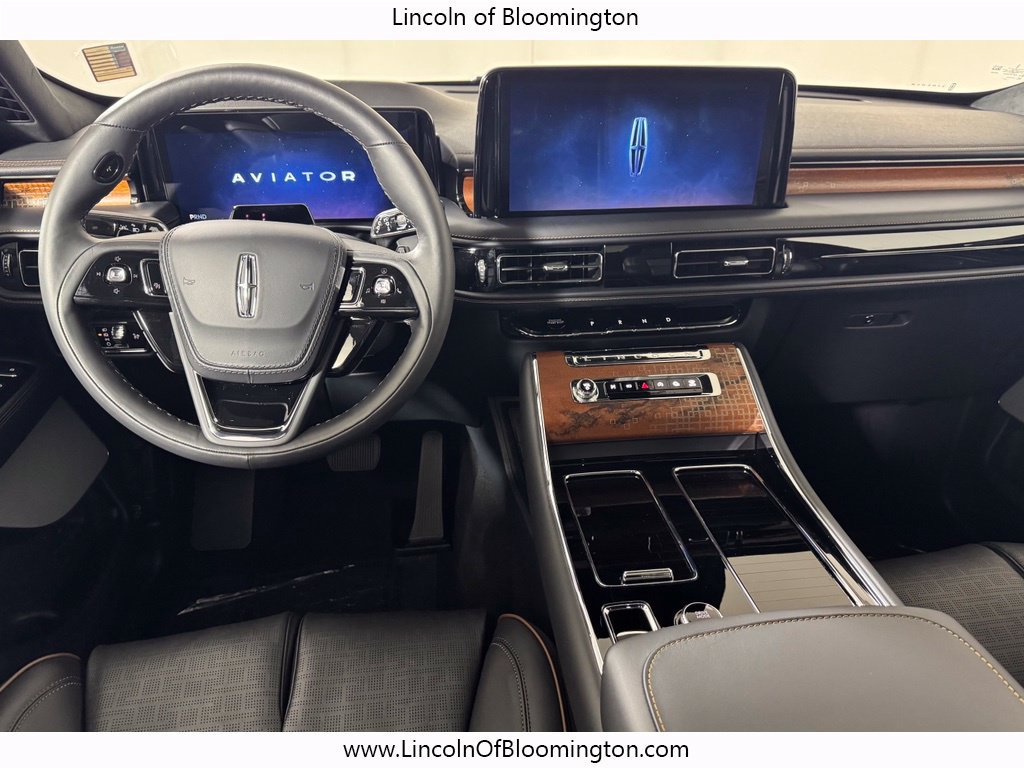 New 2027 Lincoln Aviator Black Label w/ Black Label Special Edition AWD/4WD image 18