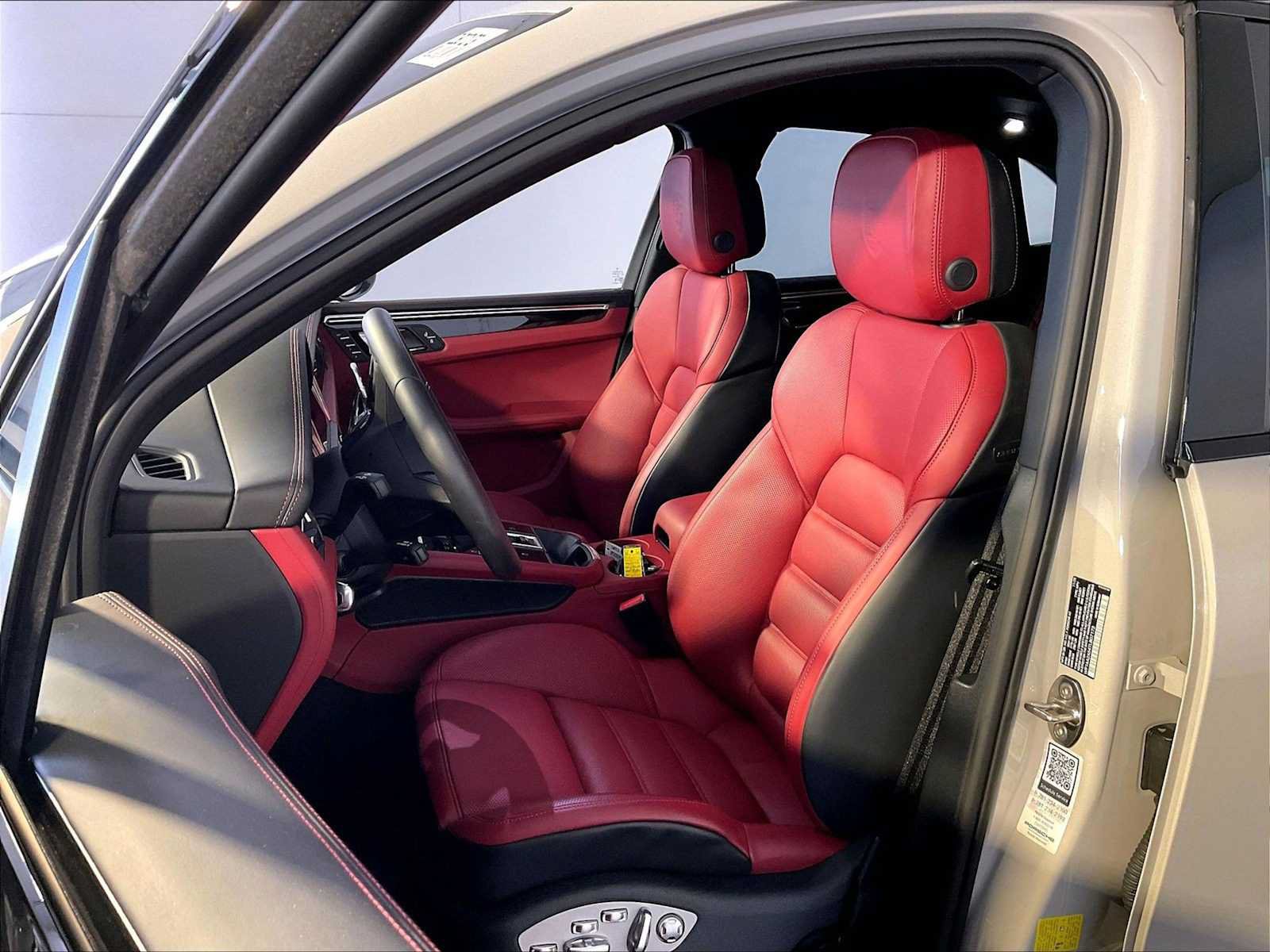 New 2026 Porsche Macan Turbo AWD/4WD image 5