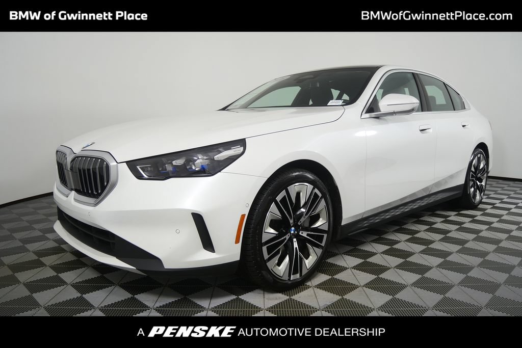 Used 2026 BMW 540i xDrive AWD/4WD image 1