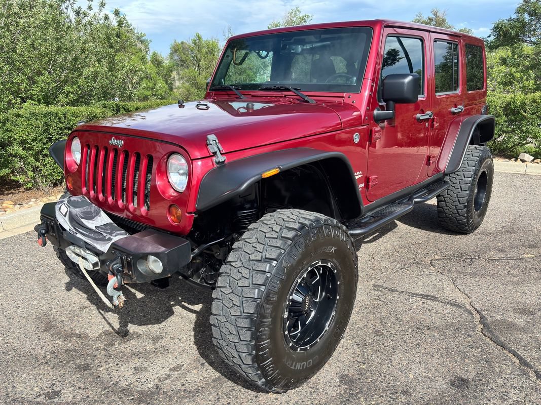 Used 2013 Jeep Wrangler Unlimited Sahara w/ Dual Top Group AWD/4WD image 5