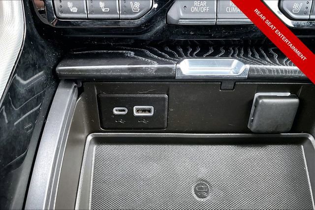 Used 2021 GMC Yukon Denali w/ Denali Premium Package image 27