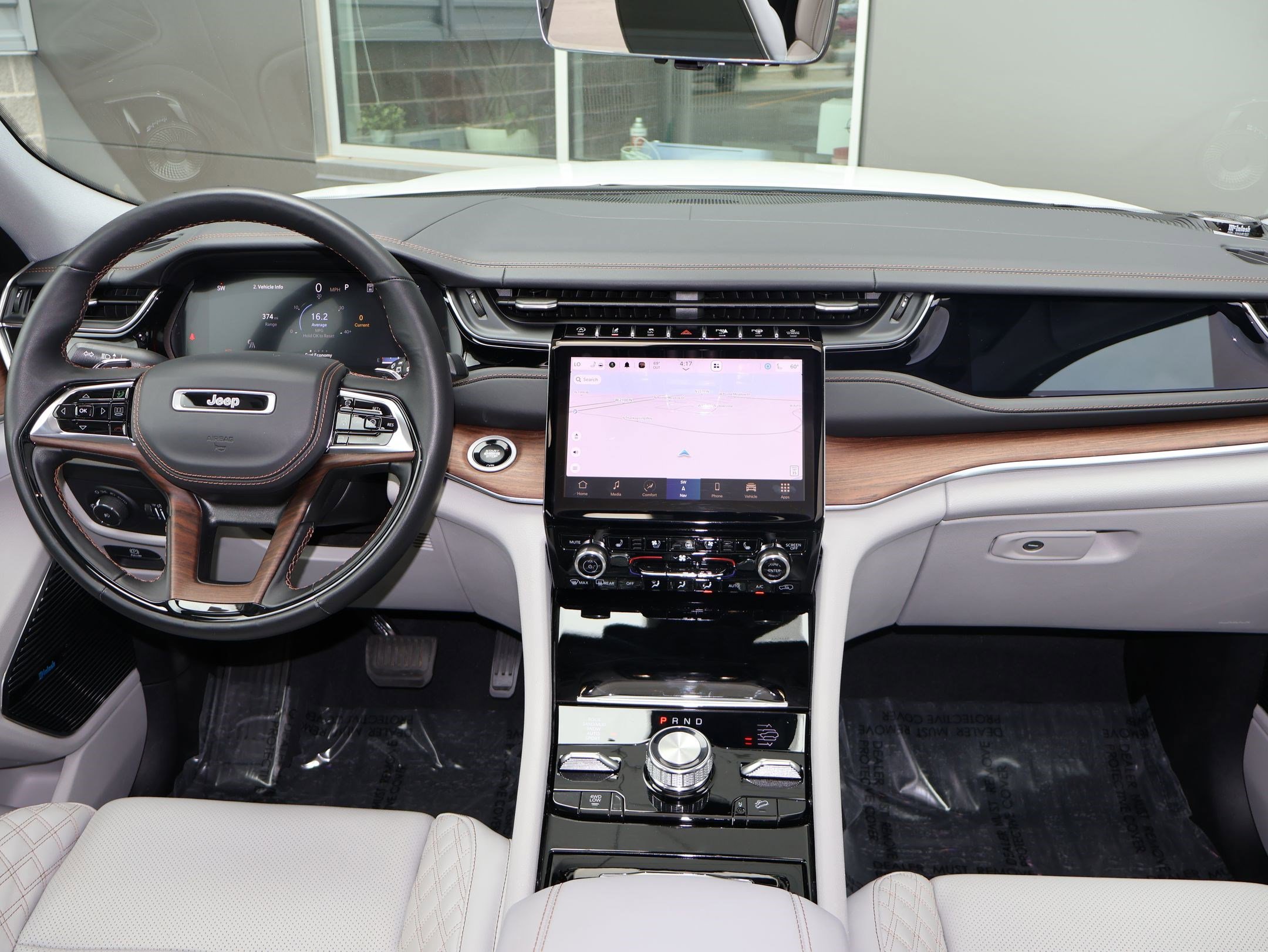 Used 2023 Jeep Grand Cherokee L Summit w/ Advanced Protech Group IV AWD/4WD image 24
