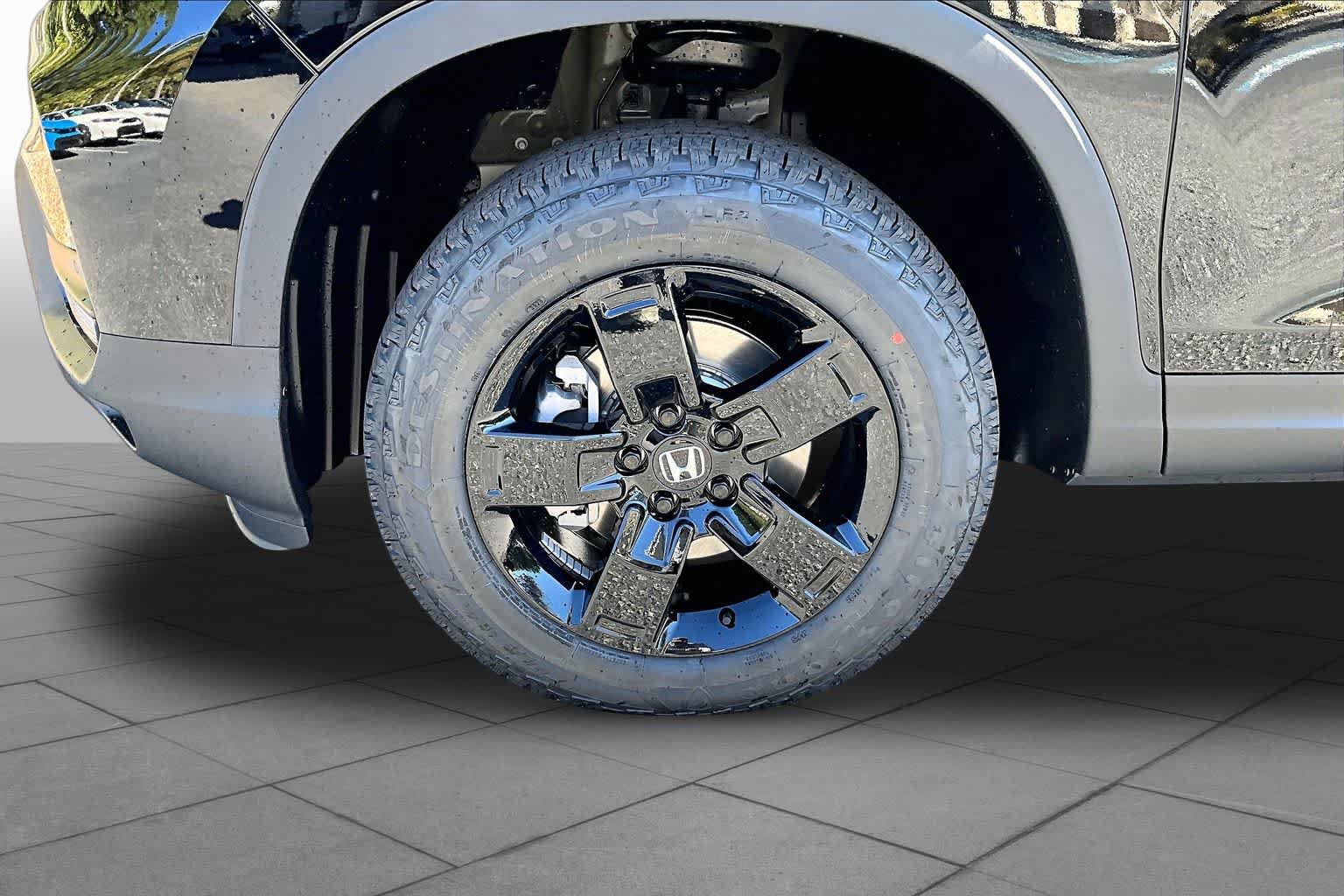 New 2026 Honda Ridgeline Black Edition image 9
