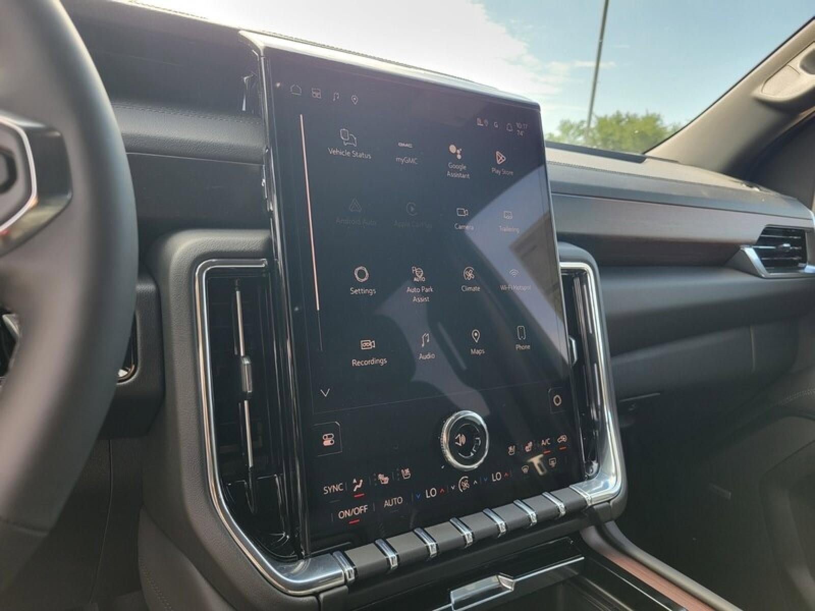 New 2026 GMC Yukon Denali w/ Denali Reserve Package RWD image 19