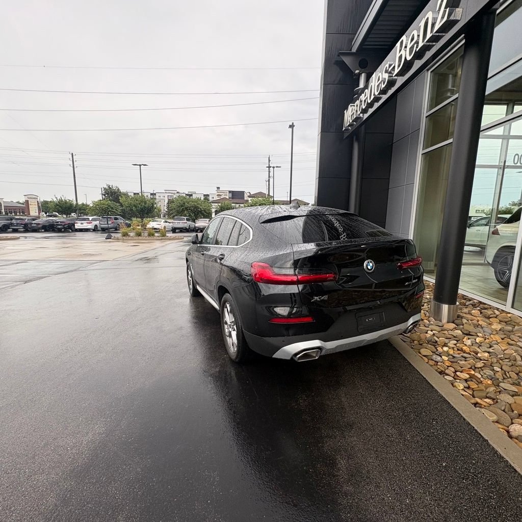 Used 2025 BMW X4 xDrive30i w/ Premium Package AWD/4WD image 8