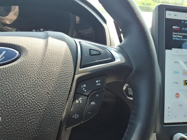 Used 2023 Ford Edge SEL AWD/4WD image 14
