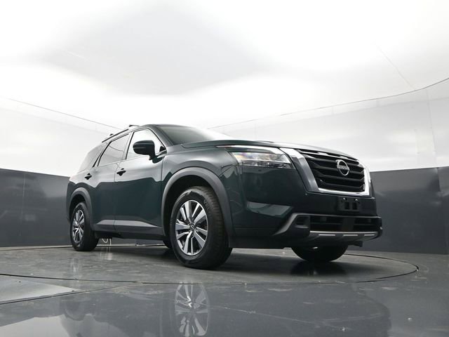 Used 2023 Nissan Pathfinder SL AWD/4WD image 27
